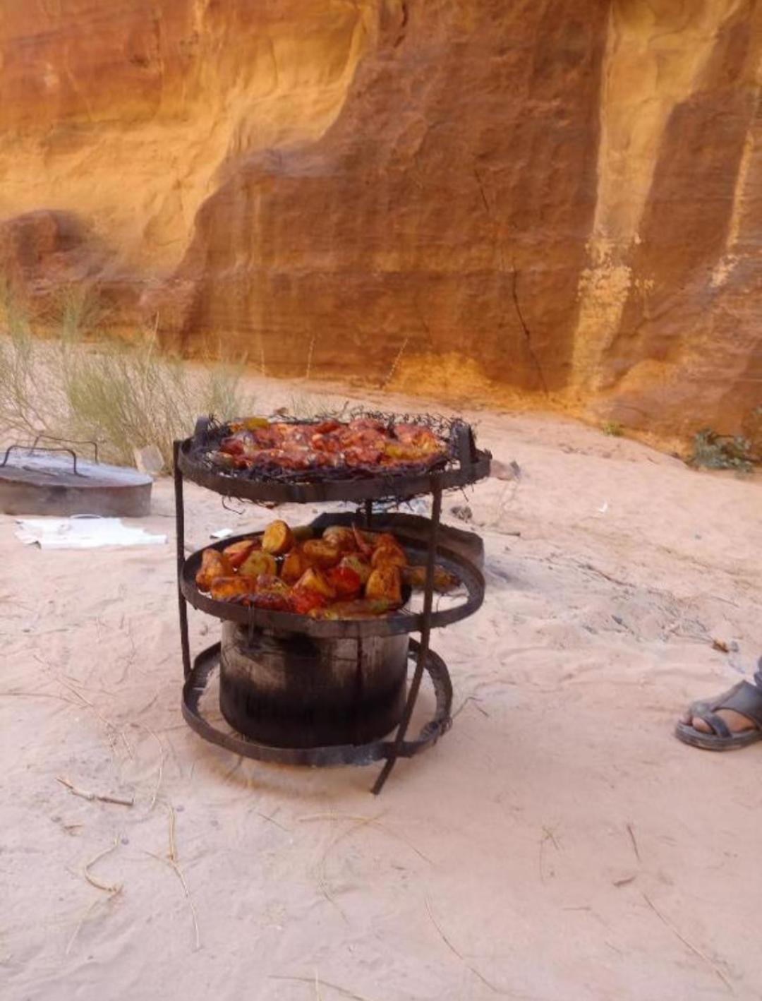 Luxury tent Wadi Hi Camp Wadi Rum